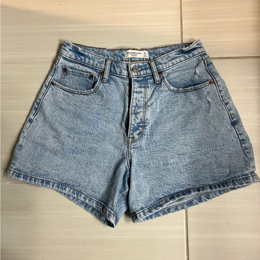 Abercrombie and Fitch curve love high rise dad short